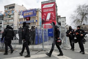 Ο Ερντογάν μετατρέπει σε «μάρτυρα» τον Ιμάμογλου: «Βγείτε στους δρόμους», λένε στους Τούρκους, vid