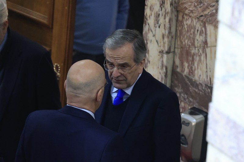 Οι… προεκλογικές αποκαλύψεις Καρατζαφέρη για Σαμαρά: «Από γινάτι τα κάνει όλα αυτά»