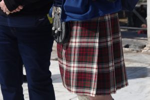 Έτσι ντύνονταν οι Σκωτσέζοι των Highlands πριν από αιώνες (Vid)