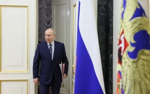 Καθηγητής στις ΗΠΑ έβαλε τον Εθνικό Ύμνο της Ρωσίας μέσα στην τάξη και έγινε viral(vid)