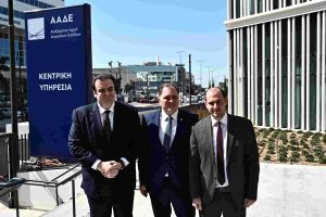 Συνάντηση Πιερρακάκη – Πιτσιλή στην ΑΑΔΕ: Η καταπολέμηση της φοροδιαφυγής βασική προτεραιότητα