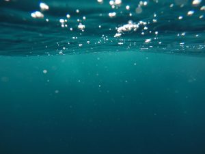 Η “μεταλλαγμένη” φυλή Bajau που μπορεί να κολυμπήσει στον πυθμένα του ωκεανού! Ξεπερνά το ανθρώπινο όριο(vid)