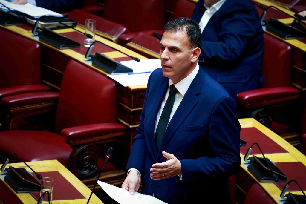 Ο Καραμέρος ανακοίνωσε με ΒΙΝΤΕΟ πως μπαίνει στο κόμμα του Τσίπρα