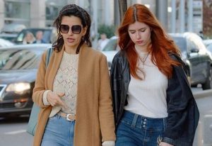 Οι φαρμακερές ατάκες που λένε οι γονείς στα ενήλικα παιδιά τους και καταστρέφουν τη σχέση τους