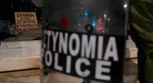 Σοβαρά επεισόδια κατά την επίσκεψη Μητσοτάκη στην Κοζάνη, vid