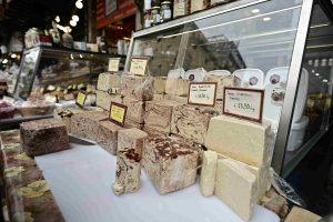 Καθαρά Δευτέρα: Ποια μαγαζιά είναι ανοιχτά σήμερα για τα ψώνια της Σαρακοστής