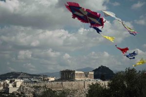 Άστατος ο καιρός την Καθαρά Δευτέρα: Τοπικές βροχές και πτώση της θερμοκρασίας – Βοριάδες στο Αιγαίο