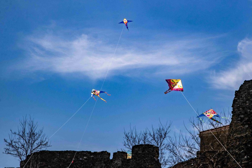 Καθαρά Δευτέρα: Συμβουλές του ΔΕΔΔΗΕ για το ασφαλές πέταγμα του χαρταετού