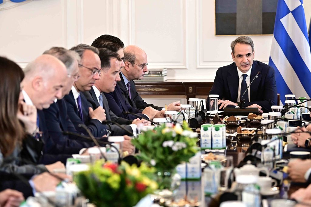 Συνεδριάζει αύριο στις 11:00 το υπουργικό συμβούλιο υπό τον πρωθυπουργό