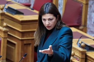 Σοφία Ζαχαράκη από Φόρουμ Δελφών: Η Τεχνητή Νοημοσύνη αποτελεί βοηθό κι όχι αυτοσκοπό