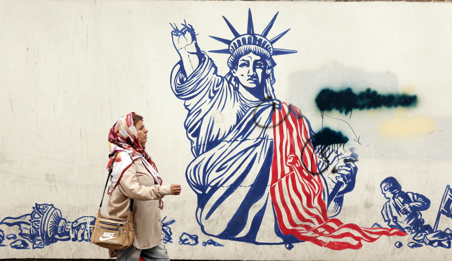 Τραμπ για περιορισμένα πλήγματα στο Ιράν: «Ναι, το σκέφτομαι», vid