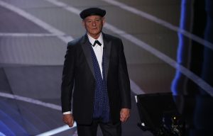 Ο Μπιλ Μάρεϊ επιτέθηκε σε πιεστικό θαυμαστή του: «Θα πατήσω το πόδι σου» – Βίντεο