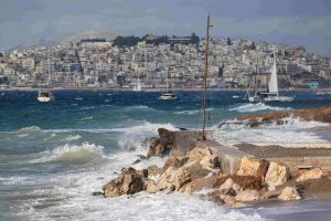 Καιρός: Θυελλώδεις άνεμοι έως 8 μποφόρ και σήμερα – Στους 24 βαθμούς θα φτάσει η θερμοκρασία
