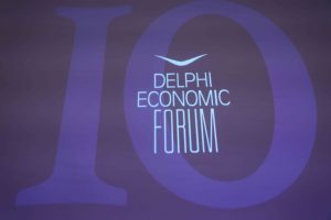 Shoshana Zuboff – Οικονομικό Φόρουμ Δελφών: “Φυλακή παρακολούθησης χωρίς κάγκελα το Ίντερνετ”