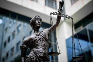 Υπ. Δικαιοσύνης: Το Σύνταγμα “απαγορεύει οποιαδήποτε μορφή απεργίας στους δικαστικούς λειτουργούς”