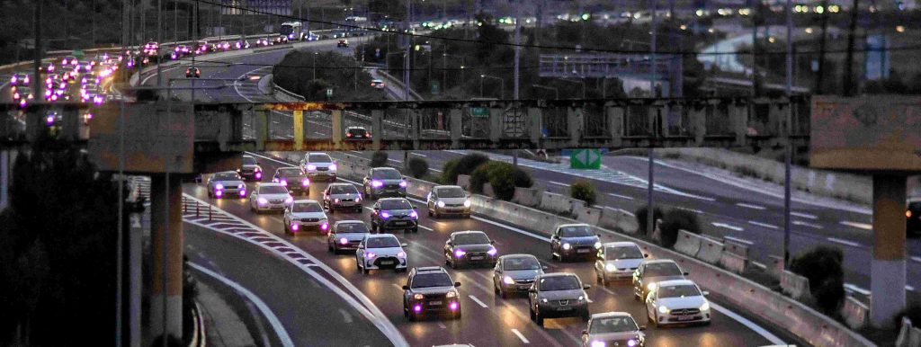 111 ώρες έχασε ο μέσος οδηγός λόγω κυκλοφοριακού στην Αττική – Η πρόταση του πρέδρου συγκοινωνιολόγων