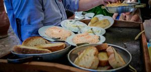 Λαχτάρα για οικογένεια στην Πάτρα ανήμερα της Λαμπρής: Από την ταβέρνα βρέθηκαν στα… επείγοντα