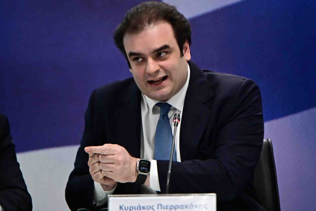 Πιερρακάκης: Πρώτο, πολύ σημαντικό βήμα η αφαίρεση βαρών από τις πλάτες των πολυτέκνων