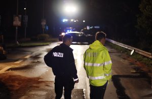 Γερμανία: Αστυνομικός πυροβόλησε και σκότωσε νεαρό που απείλησε με μαχαίρι θαμώνες κλαμπ