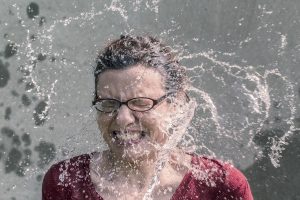 Μπουγέλο! Το viral έθιμο της Πολωνίας την Δευτέρα του Πάσχα(vid)