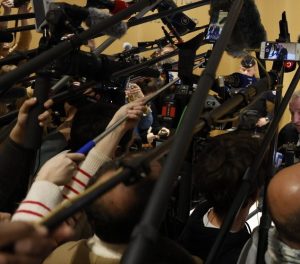 Συνομιλίες ΗΠΑ-Ιράν: «Καψόνια»… πολυτελείας σε ρεπόρτερ που περιμένουν μία είδηση – «Βαριέμαι μέχρι θανάτου»