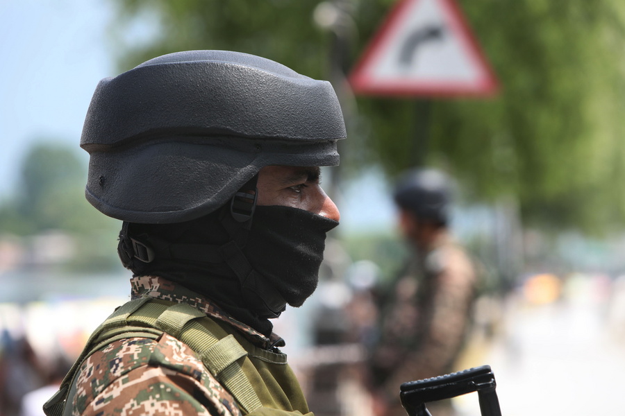 Πακιστάν: Τουλάχιστον δύο νεκροί και 17 τραυματίες σε βομβιστική επίθεση έξω από αστυνομικό τμήμα