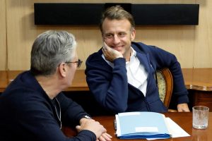 Δεν κοπάζει ο χαμός με τους Μακρόν, Μερτς και Στάρμερ: Νέο ΒΙΝΤΕΟ-έπος