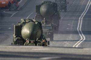 Τα ρωσικά συστήματα πυραύλων Yars τίθενται σε λειτουργία στο πλαίσιο ασκήσεων, vid