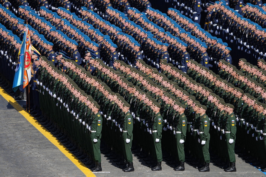 Τραμπ: Είδα την παρέλαση των Ρώσων για τον Β’Π.Π., στο εξής έτσι θα κάνουμε και εμείς, vid