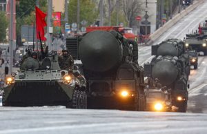 Θα σταματήσει το επικίνδυνο «παιχνίδι» του ΝΑΤΟ; Η Ρωσία παρακολουθεί, έτοιμη για παν ενδεχόμενο