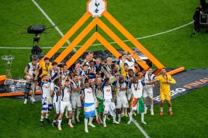 Europa League: Αυτός είναι ο πρώτος Έλληνας προπονητής που κατακτά ευρωπαϊκό τίτλο