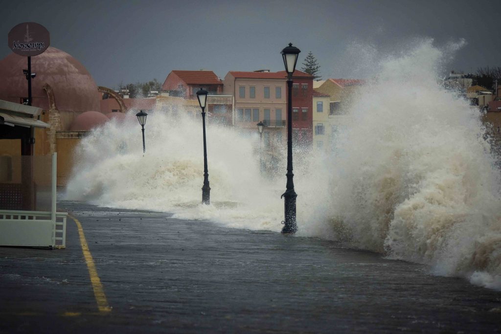 Καιρός: Τριήμερο με ζέστη και θυελλώδεις βοριάδες έως 9 μποφόρ – Μέχρι 37 βαθμούς η θερμοκρασία