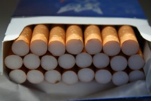 Άμεσα η ψήφιση του νέου ν/σ για την αποτροπή πώλησης καπνικών προϊόντων σε ανήλικους