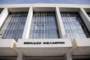 Κατεπείγουσα έρευνα για υπόθεση δωροδοκίας ανώτατου δικαστή