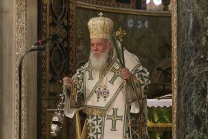Μήνυμα Ιερωνύμου στους μαθητές που θα δώσουν Πανελλήνιες – “Οι προσευχές μας μαζί σας”