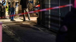 Λάρισα: Ανατριχιαστικές λεπτομέρειες για το έγκλημα – Ο 21χρονος μαχαίρωσε τη μητέρα του πολλές φορές μετά από καυγά