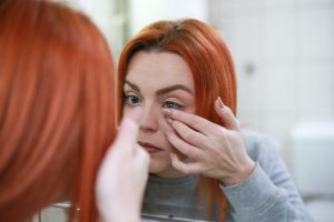 Οι φακοί επαφής «Super-vision» επιτρέπουν να βλέπεις στο σκοτάδι — ακόμα και με κλειστά μάτια!