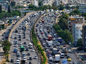 «Πέρασε» ο νέος ΚΟΚ: Αναλυτικά όσα ισχύουν πλέον στους δρόμους – Όλες οι ποινές και τα πρόστιμα