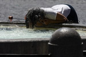 Υπ. Εργασίας: Έκτακτα μέτρα για τους εργαζόμενους στον ιδιωτικό τομέα λόγω καύσωνα, για την Τρίτη 22/7