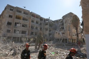 Το Ισραήλ ισχυρίζεται ότι έπληξε σήμερα «δεκάδες στρατιωτικούς στόχους» στο Ιράν