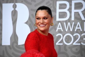 Παγκόσμια συγκίνηση: Η Jessie J θα υποβληθεί σε δεύτερη εγχείρηση για καρκίνο του μαστού