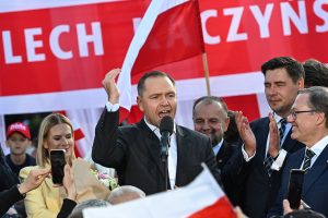 «Παγωμάρα» για τους διεθνιστές στην Πολωνία! Νικητής των εκλογών ο δεξιός υποψήφιος