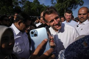 «Σήμερα τσακώνεστε στο Twitter;»: Τα γέλια του Ινδού πρωθυπουργού με τον Μακρόν!(vid)