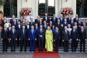 Το viral βίντεο με τις εκφράσεις της βασίλισσας Μάξιμα δίπλα στον Τραμπ