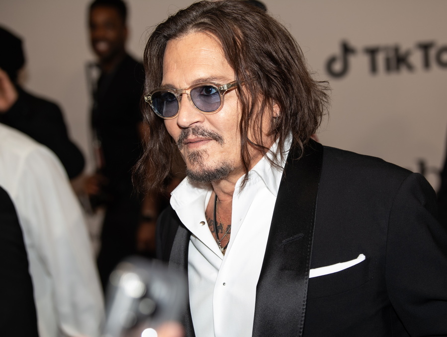 «Ebenezer: A Christmas Carol»: Το εντυπωσιακό καστ που θα βρεθεί στο πλευρό του Τζόνι Ντεπ