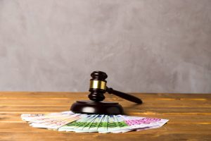 Παραιτήθηκε ο πρωθυπουργός της Λιθουανίας μετά τις έρευνες που τον εμπλέκουν σε οικονομικά αδικήματα