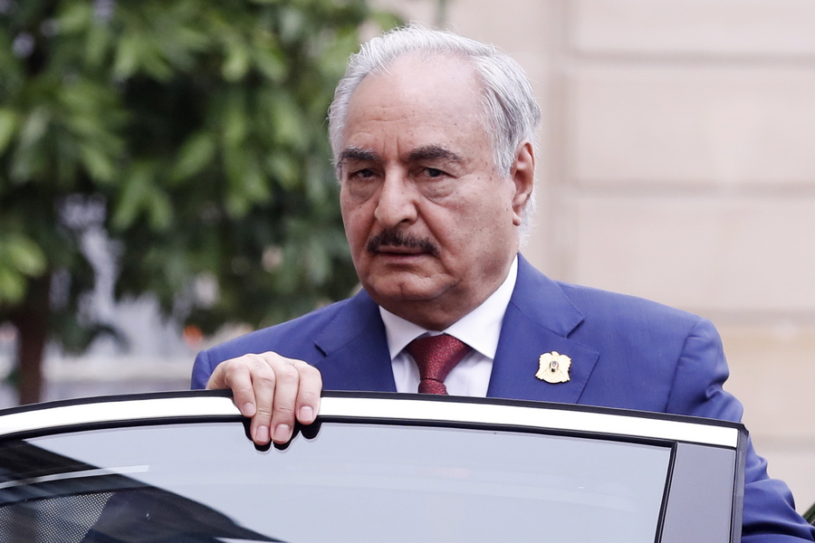 Απανωτά χτυπήματα! Πάει… Τουρκία ο Χαφτάρ για το τουρκολιβυκό μνημόνιο;