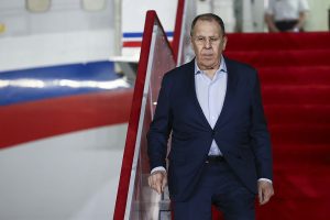 Απίστευτο: Tο φούτερ «CCCP» που φόρεσε ο Λαβρόφ εξαντλήθηκε! vid
