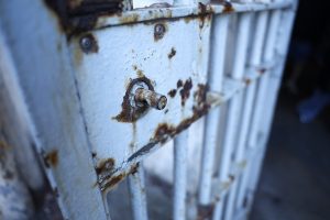 Χάος στο Νεπάλ μετά την εξέγερση: 12,5 χιλ. φυλακισμένοι δραπέτευσαν και αναζητούνται