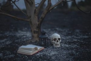 Ρώσοι στρατιώτες λένε πως βρήκαν σατανιστικό “βωμό” των Ουκρανών! video